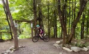 Stéphanie St-Pierre en Mountain bike