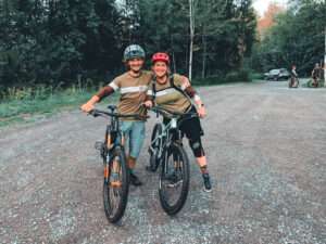 Roxanne Tétreault et Félix Maltais en vélo de montagne
