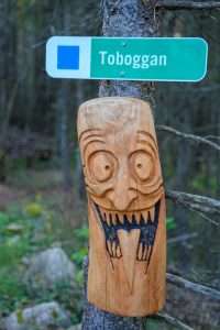 Oeuvre réalisée par l'artiste sculpteur André Michaud au réseau entretenu par Le club cycliste La meute à Rivière-du-Loup